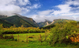 Valle del r&iacute;o Esca y foz de Burgui    (Navarra) (JLuis San Agust&iacute;n)