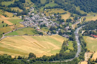 Gr&eacute;zian (Hautes-Pyr&eacute;n&eacute;es, Occitanie, Fr) - Vu d'en haut (caminanteK)