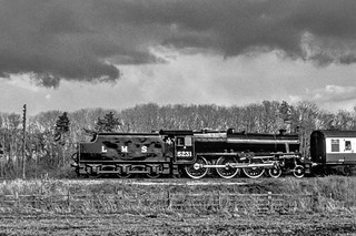 Ex-LMS Stanier Black Five 4-6-0 no. 5231 approaches Quorn with a northbound passenger train on 12th April 1993 during the GCR Easter Gala (Iand49 (Instagram @iand.49))