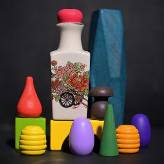 Still Life with small ceramic Vase (Richard P Brown)