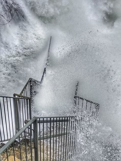 y llego el Agua..., and the Water arrived... (Jey Key Key)