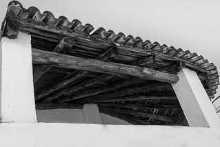 La quietud del tejado antiguo... (B.Rufo)