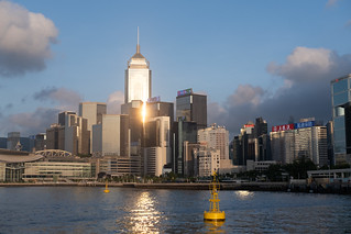 Late Afternoon in Victoria Harbour (marc.barrot)