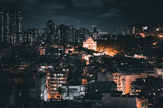 Nightfall Becomes Santo Ant&oacute;nio (marc.barrot)