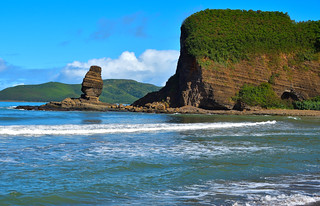 Roche Perc&eacute;e, New Caledonia. (Philip Wood Photography)