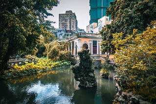 A Brief Respite in Lou Lim Leoc Garden (marc.barrot)