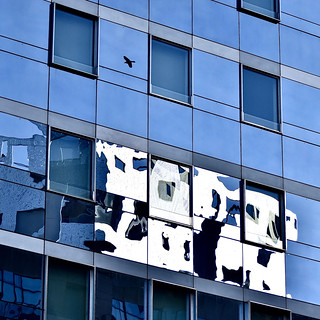 Urban reflections (bernard.saubot)