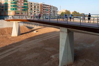 Nueva pasarela. (J.G.Sansano)