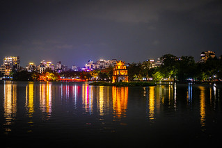 Ho&agrave;n Kiếm Lake Panorama (marc.barrot)