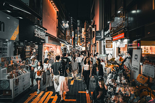 Crowded in Myeong-dong (marc.barrot)