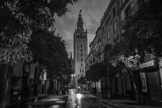 El despertar mojado de Sevilla... (B.Rufo)