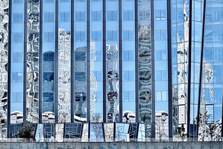 Urban reflections (bernard.saubot)