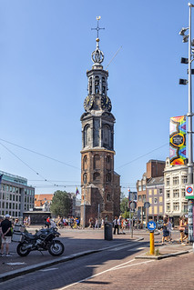 La Torre del Reloj, o Munttoren (lebeauserge.es)