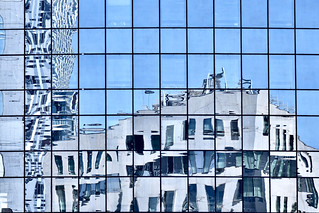 Urban reflections (bernard.saubot)