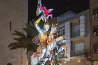 Imagen de San Jorge en procesi&oacute;n. (J.G.Sansano)