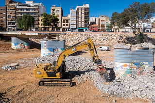 Demolici&oacute;n puente. (J.G.Sansano)