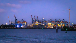 Hamburg Harbour, Germany (philipwhitcombe)