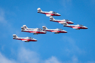 The Snowbirds during their last show, Canadian International Air Show, Toronto (philipwhitcombe)