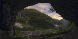 The valley (Rafael D&iacute;ez)