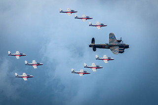 The Snowbirds during their last show, Canadian International Air Show, Toronto (philipwhitcombe)