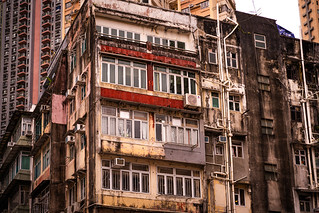 Typical 'Old' Midrise Fa&ccedil;ade in Little Tai Hang (marc.barrot)