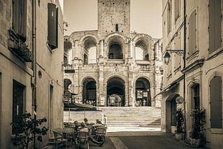 Rond Point des Ar&egrave;nes II (marc.barrot)