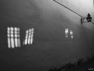 Alta de Santa Ana, reflejos en la pared - JosCar - 170926 - 37 (12) (Jos&eacute; Carlos Cabello)
