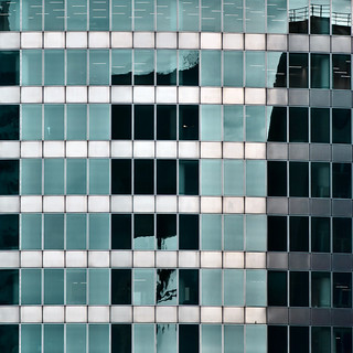 Urban reflections (bernard.saubot)