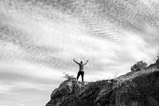 Grito mudo hacia las nubes... (B.Rufo)