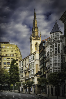 Entre nubes y piedra dorada | Between Clouds and Golden Stone (Aventuphoto)