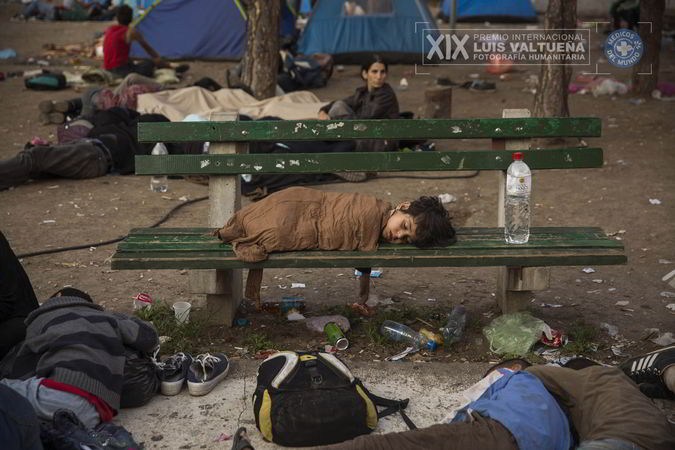 Fotografía Humanitaria Luis Valtueña, Olmo Calmo, serie Supervivientes en busca de refugio