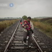 Fotografía Humanitaria Luis Valtueña, Olmo Calmo, serie Supervivientes en busca de refugio