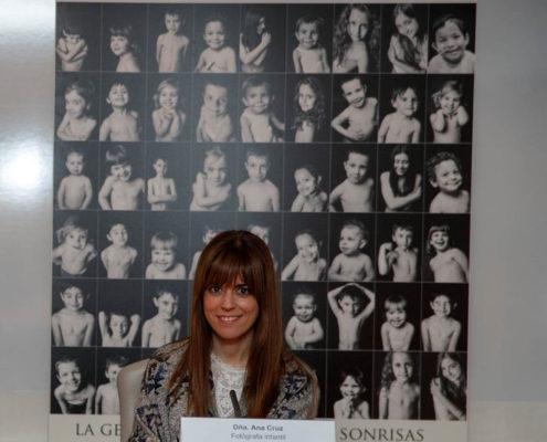 La fotógrafa Ana Cruz en la rueda de prensa