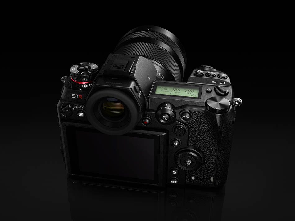 Back Panasonic Lumix S1R