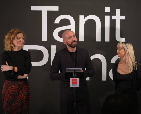 Tanit Plana, Es lo que es