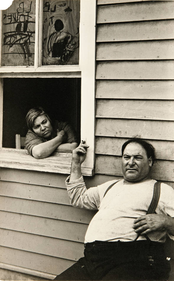 Walker Evans- Ossining- People in Summer- NY State Town- 1931 (C) Walker Evans Archive- The Metropolitan Museum of Art