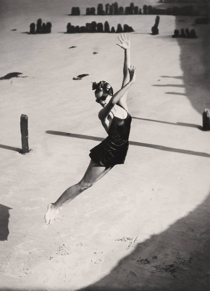 Pamela Minchin, Harper’s Bazaar, Jul 1939 © Norman Parkinson Archive, Iconic Images